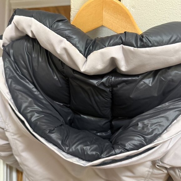 Canada Goose Parka - Picture 8 of 16